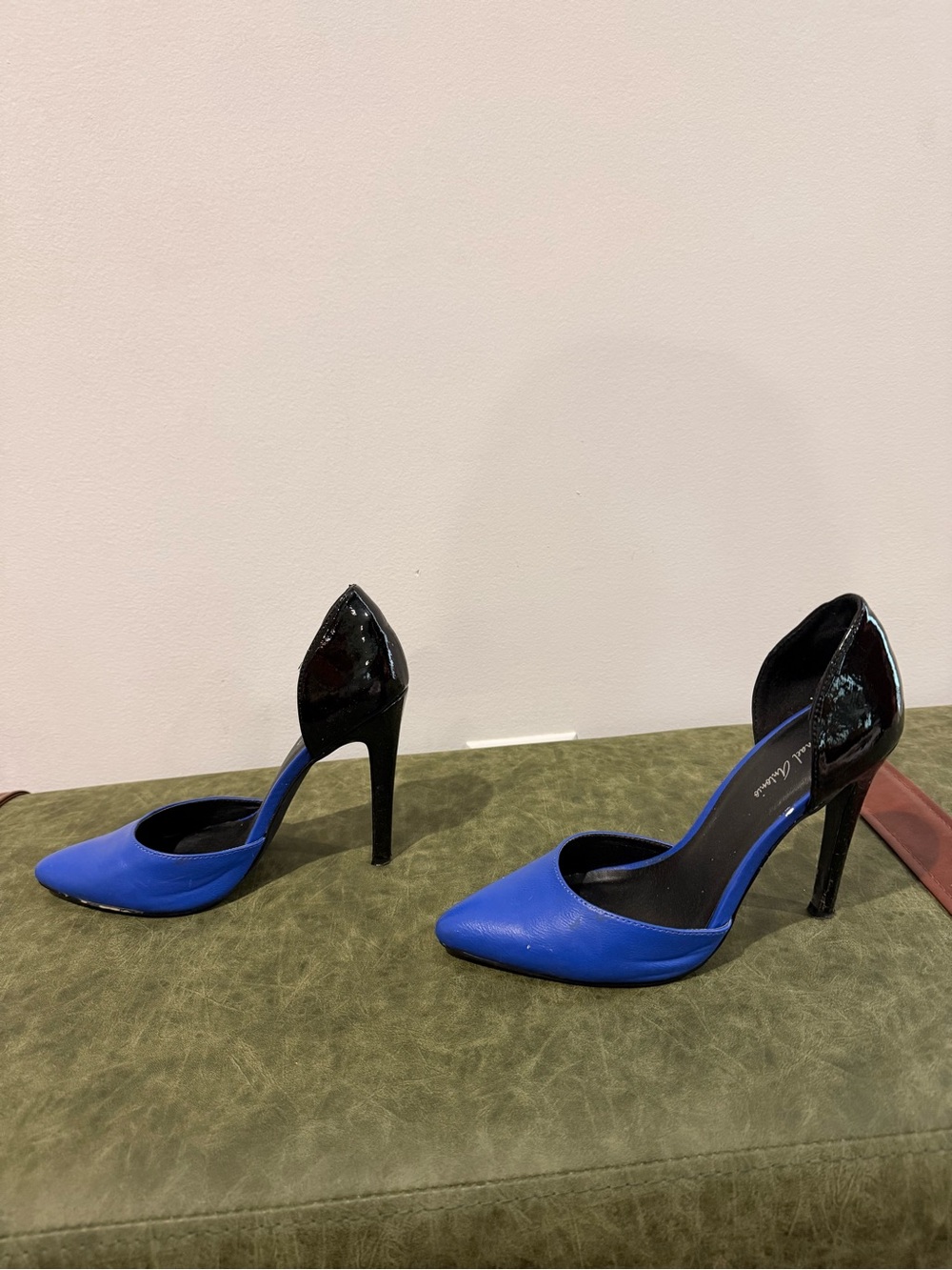 Michael Antonio Electric Blue Pointed D'Orsay Pumps - Picture 2 of 11